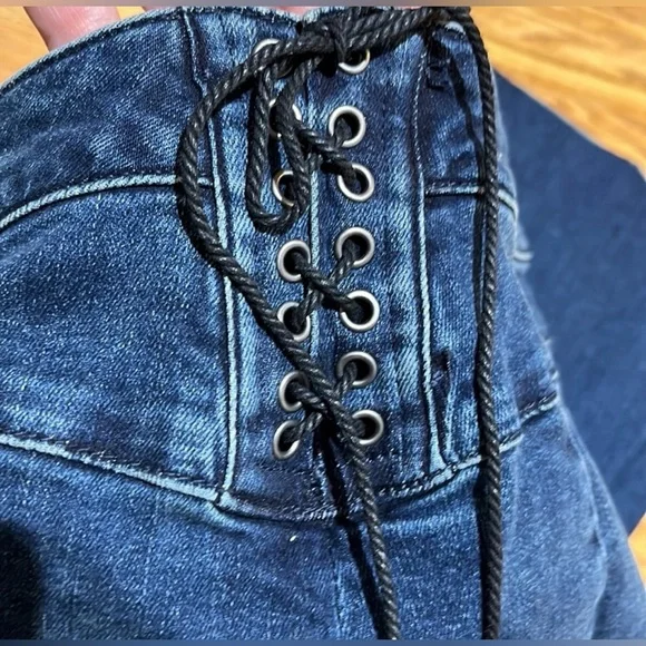 Jeans Free People Curvy High Rise Cropped Lace Up Dark Wash Stretch Waist Jeans - Picture 2 of 16